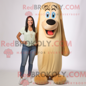 Beige Hot Dogs maskot...