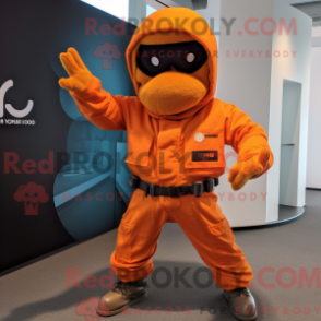 Fantasia de mascote Para Commando laranja com moletom e brincos - Mascotes do Para Commando - REBROKO_263437 - RedBrokoly.com