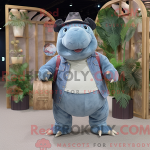 Glyptodon maskot kostume...