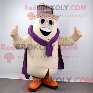 Beżowy bakłażan maskot...