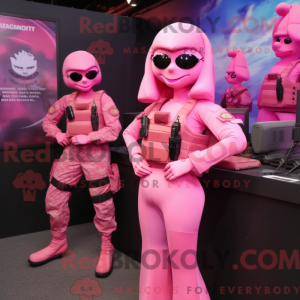 Maskotdraktfigurat Rosa...