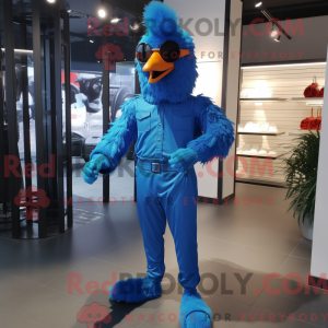 Blue Fried Chicken maskot...