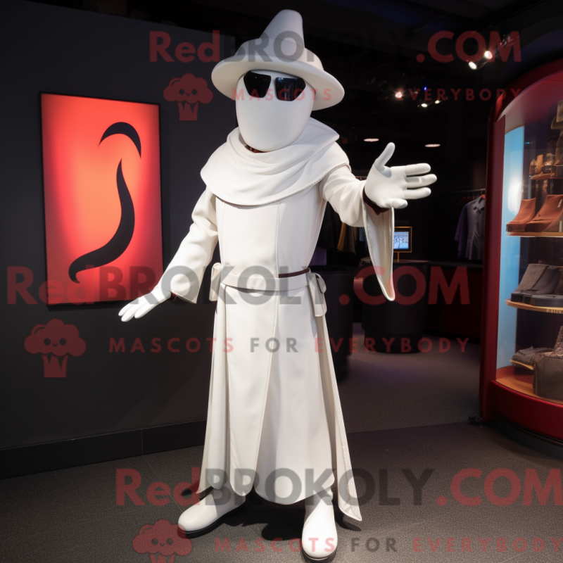 Hvit tryllekunstner máscara com características drásticas com macacão e cinto - Mascotes mágicos - RedBrokoly.com