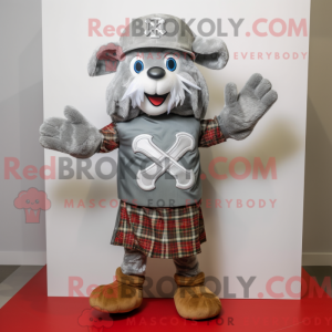 Silver Celtic Cross maskot...
