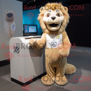Tan Smilodon...