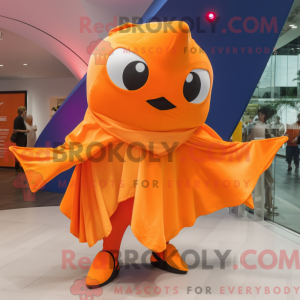 Orange Manta Ray maskot...