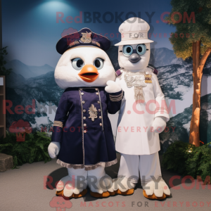Granatowy Mandarin maskot...