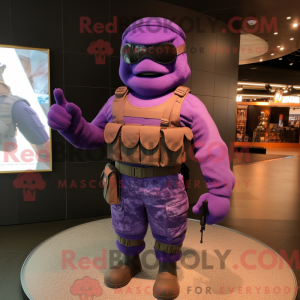 Disfraz de mascota soldado...