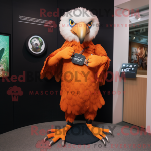 Orange Vulture maskot...