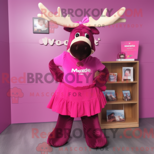 Magenta Moose maskot...