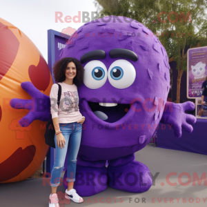 Purple Meatballs maskot...