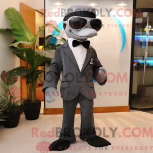 Grijze dolfijn mascotte...