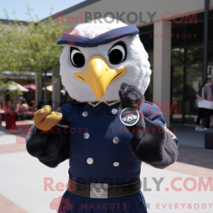 Maskotka Navy Falcon jest...
