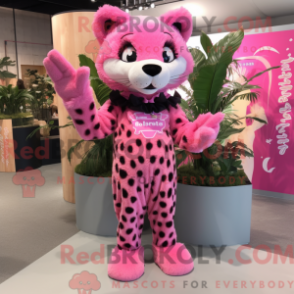 Máscara de leopardo Rosa com caraterísticas elegantes com culotes e calças compridas - Mascotes leopardo - RedBrokoly.com