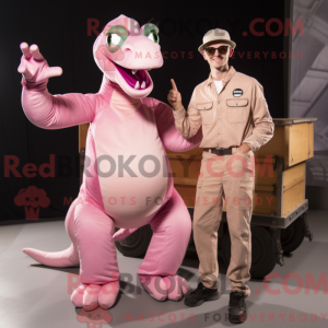 Pink Parasaurolophus maskot...