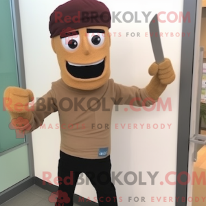 Tan Knife Thrower maskot...