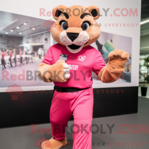 Pink Mountain Lion maskot...