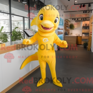 Gul Dolphin maskot...