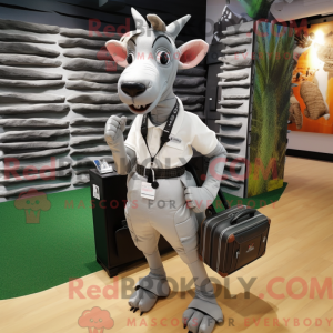 Sølv Okapi-maskotdraktfigur...