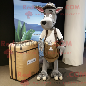 Sølv Okapi-maskotdraktfigur...