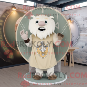 Beige Celtic Shield maskot...