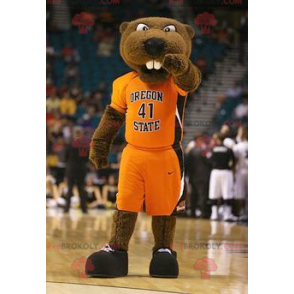 Mascotte orso castoro marrone in abbigliamento sportivo -