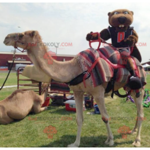 Mascote castor marrom em roupas esportivas - Redbrokoly.com