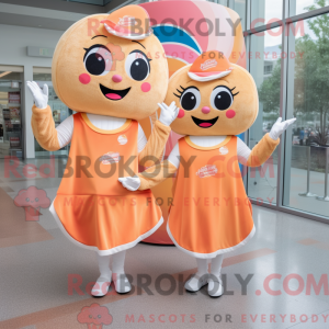 Postava maskota Peach...