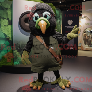 Postava maskota Olive Crow...