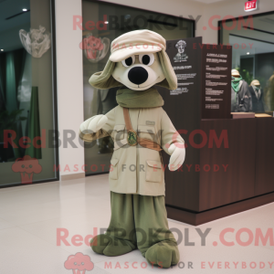 Beige Grønn Beret maskot...