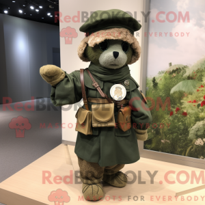 Beige groene baret mascotte...