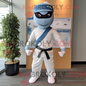 Wit Ninja-mascottekostuum...