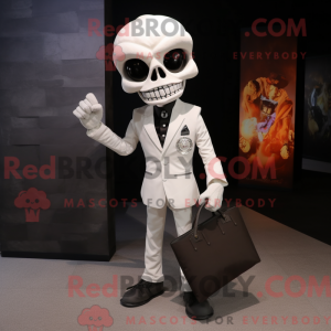 Maskotka White Skull to...