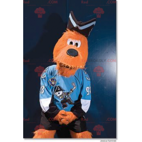 2 mascottes : un chien orange et un garçon vacancier -