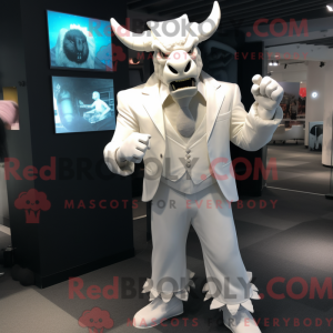 Hvid Minotaur maskot...