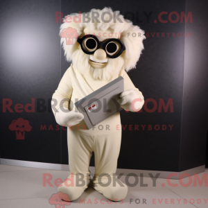 Cream Love Letter mascot...