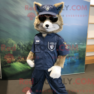 Postava maskota Navy Lynx...