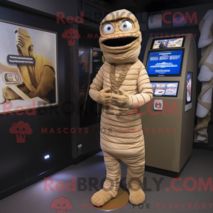 A máscara Tan Mummy tem um...