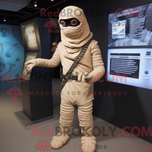 A máscara Tan Mummy tem um...