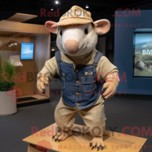 Beige Armadillo maskot...