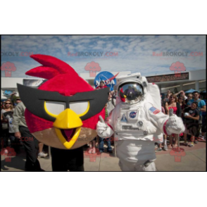 Röd fågelmaskot från det berömda Angry Birds videospelet -