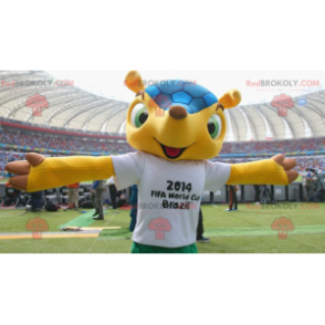 Mascotte de Fuleco célèbre tatou de la coupe du monde 2014 -
