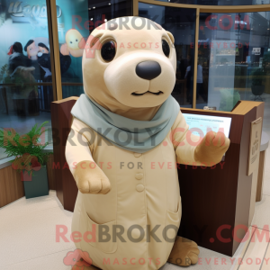 Cream Sea Lion maskot...