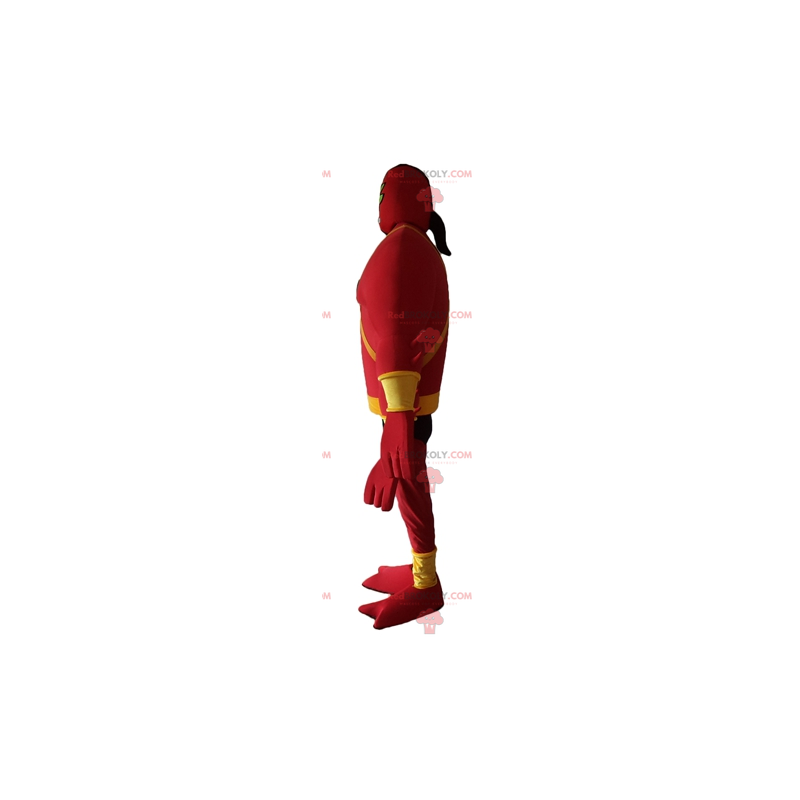 Mascote criatura fantástica vermelha e amarela com 4 braços -