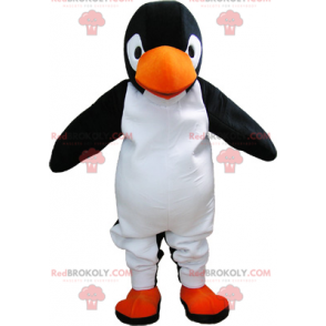 Mascota pinguin gigante blanco y negro muy realista -
