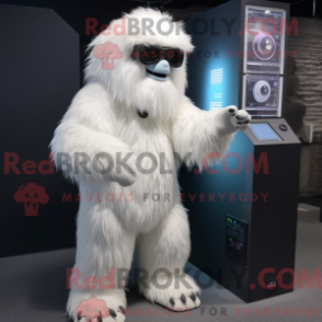 Fantasia de mascote de Yeti branco com saia e óculos de sol - Mascotes Yetis - REBROKO_281745 - RedBrokoly.com