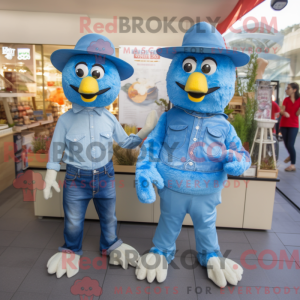 Blue Fried Chicken maskot...