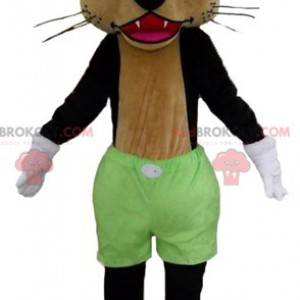 Czarno-brązowy wilk kot maskotka z zielonymi spodenkami -