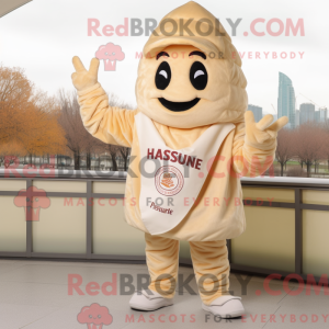 Beige Croissant maskot...