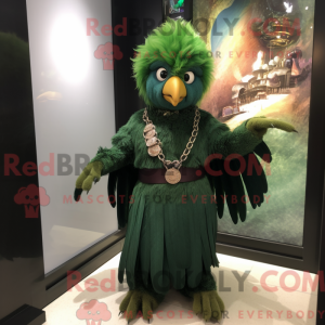 Forest Green Harpy maskerad...